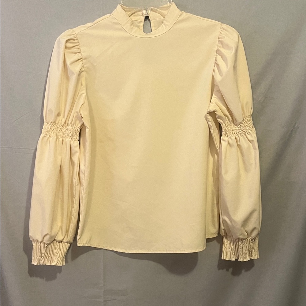 Source Unknown Cream Blouse with Puff Sleeves